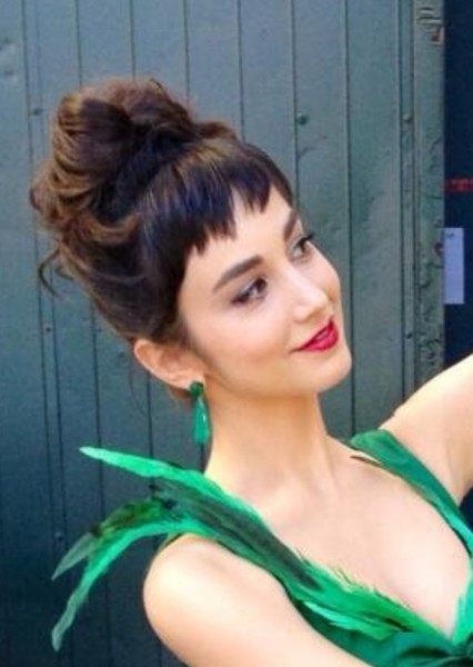 Molly Ephraim photo