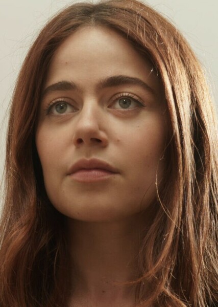 Molly Gordon photo