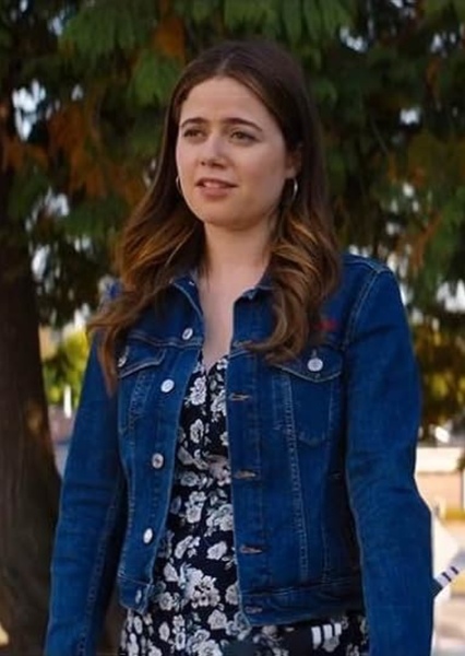 Molly Gordon photo