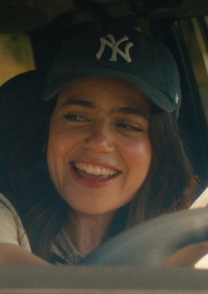 Molly Gordon photo