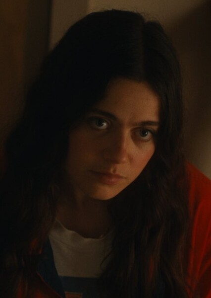 Molly Gordon photo