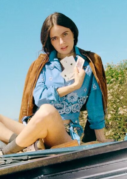 Molly Gordon photo