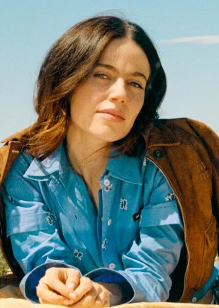 Molly Gordon photo
