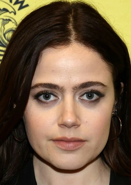 Molly Gordon photo