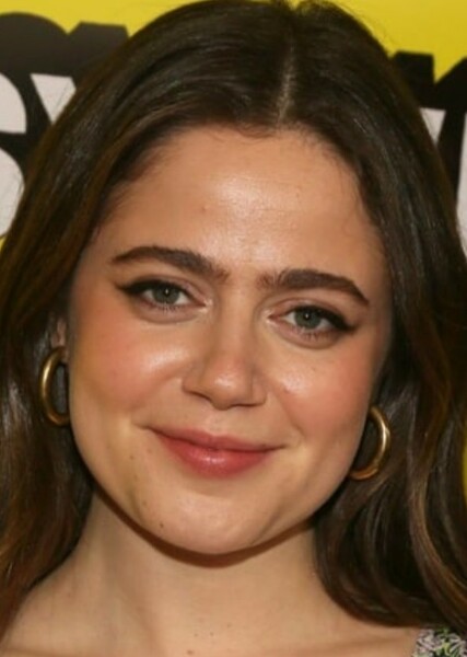 Molly Gordon photo