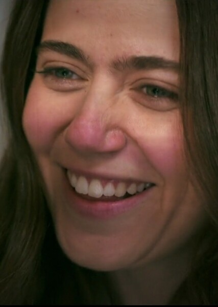 Molly Gordon photo