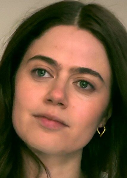 Molly Gordon photo