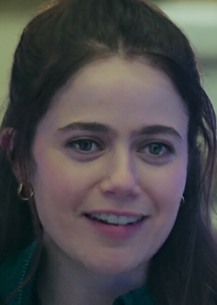 Molly Gordon photo