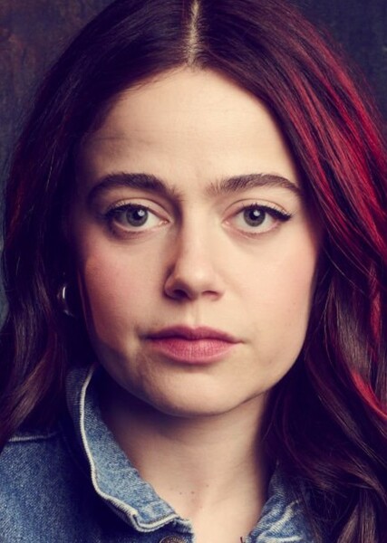 Molly Gordon photo
