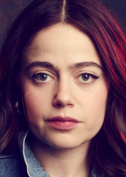 Molly Gordon photo