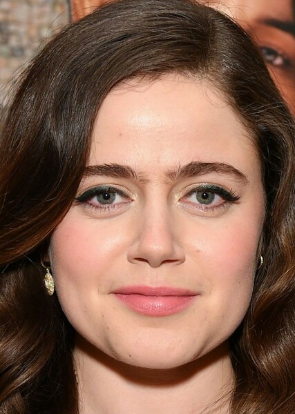 Molly Gordon photo