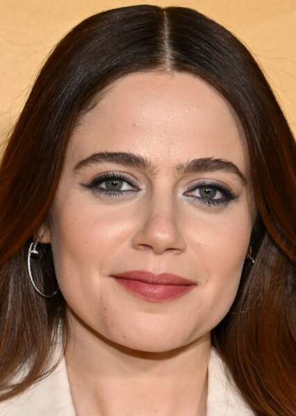 Molly Gordon photo