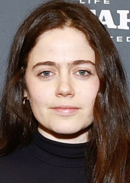Molly Gordon photo