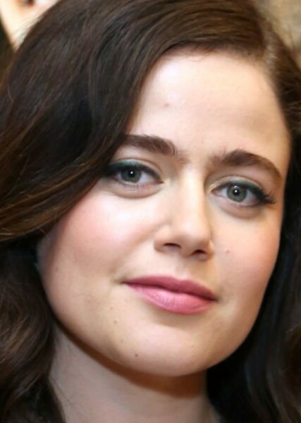 Molly Gordon photo