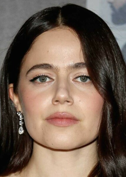 Molly Gordon photo