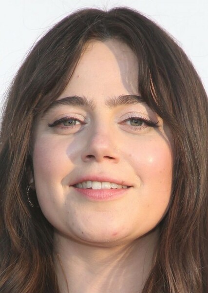 Molly Gordon photo