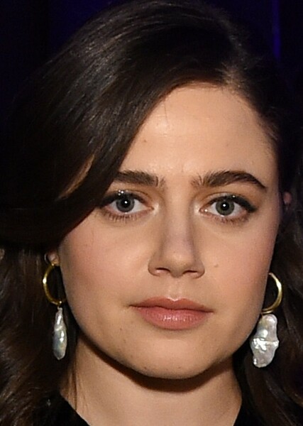 Molly Gordon photo
