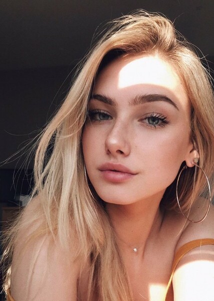 Molly O'Malia photo