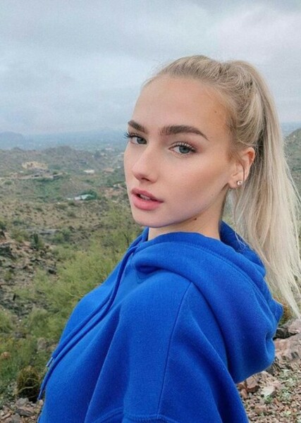 Molly O'Malia photo