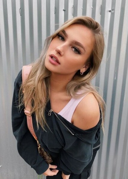 Molly O'Malia photo
