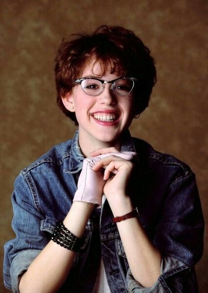 Molly Ringwald photo
