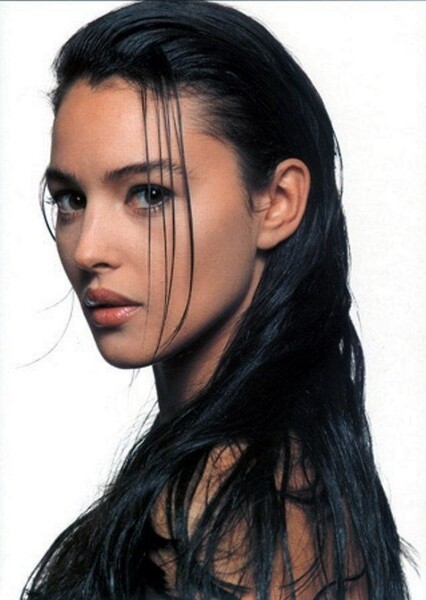 Monica Bellucci photo