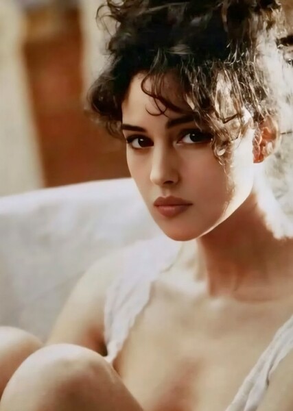 Monica Bellucci photo