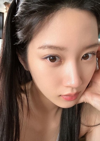Moon Ga Young photo
