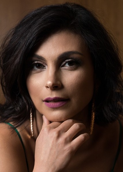 Morena Baccarin photo
