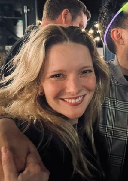 Morfydd Clark photo