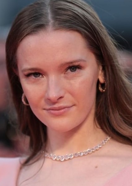 Morfydd Clark photo