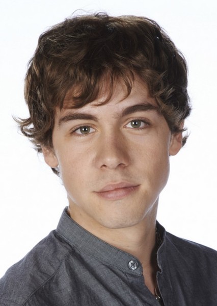 Munro Chambers photo