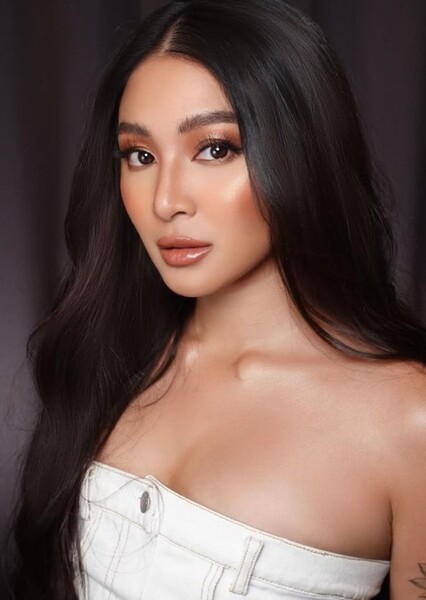 Nadine Lustre photo