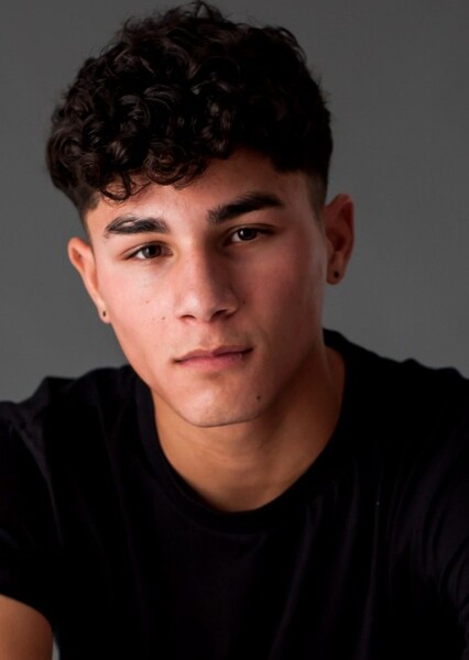 Nahum Hughes photo
