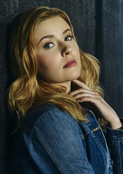 Nancy Drew (Kennedy McMann)