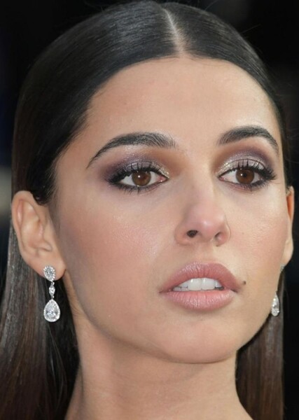 Naomi Scott photo