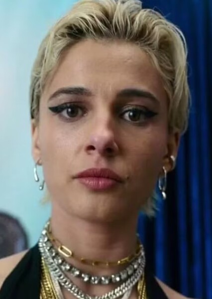 Naomi Scott photo