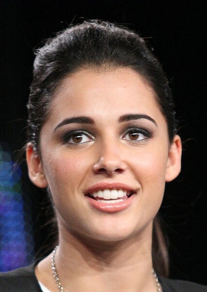 Naomi Scott photo