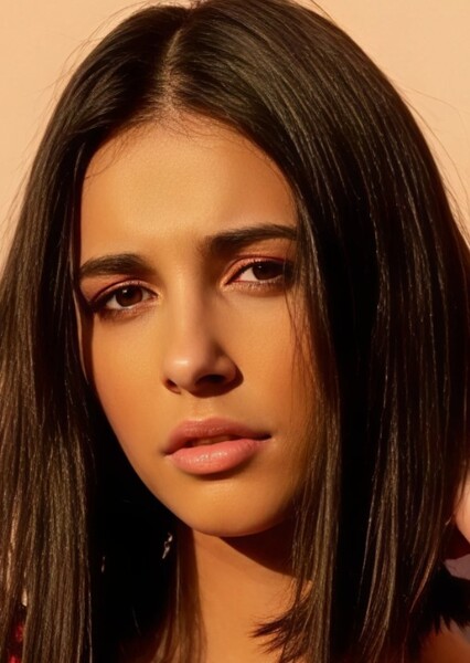 Naomi Scott photo