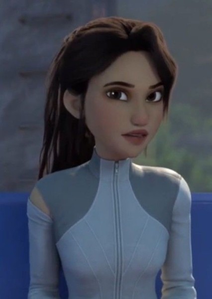 Naomi Scott photo