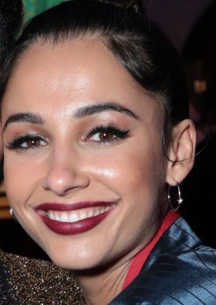 Naomi Scott photo