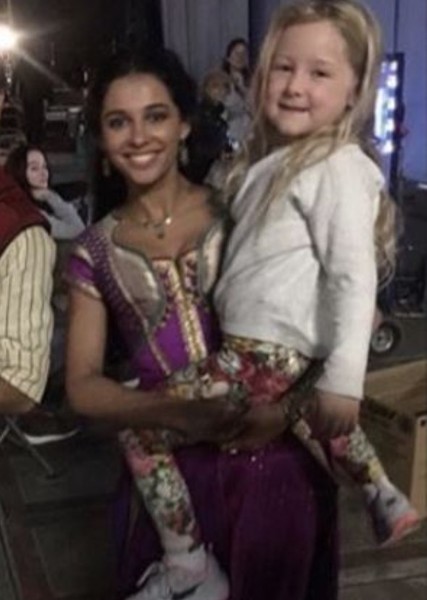 Naomi Scott photo