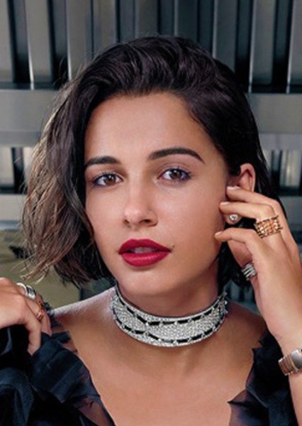 Naomi Scott photo