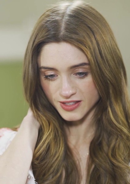 Natalia Dyer photo