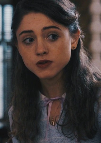 Natalia Dyer photo