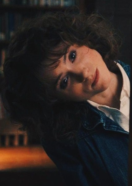 Natalia Dyer photo