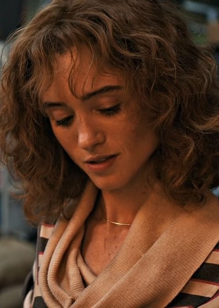 Natalia Dyer photo