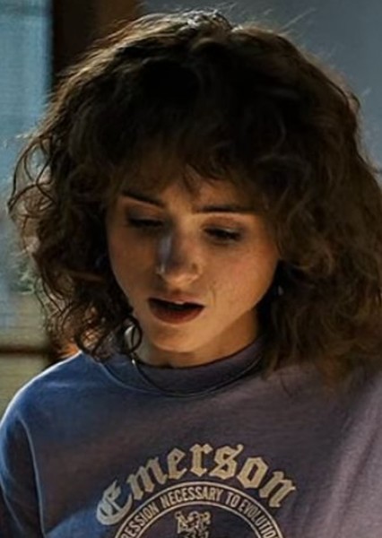 Natalia Dyer photo