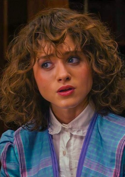 Natalia Dyer photo
