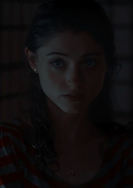 Natalia Dyer photo